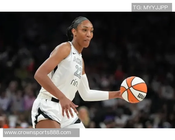 阿贾调侃阿德巴约训练时要展现女性风采引发热议